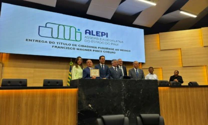 Prefeito de Uruçuí recebe título de Cidadão Piauiense