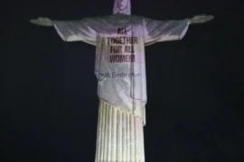 Cristo Redentor é iluminado em campanha nacional de combate ao feminicídio
