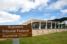 Decisão do STF permite remuneração até 70% acima do teto com penduricalhos