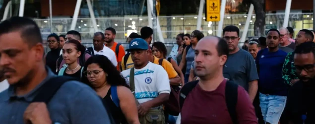 Taxa de desemprego fica em 6,1% no início de 2026 e atinge menor nível para o período