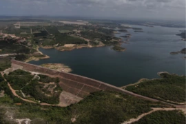Semarh reforça monitoramento após aumento da vazão da Barragem Jaburu I, na divisa entre Ceará e Piauí