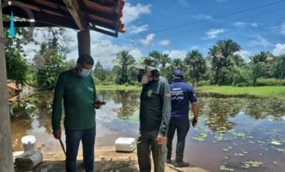 Após tombamento de carreta com químicos, Semarh restringe uso da água em riacho de Bertolínia