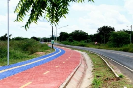 Curralinhos recebe obras de pavimentação e novo espaço para mobilidade e lazer