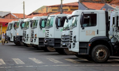 Prefeitura de Timon reforça coleta de lixo com entrega de 11 novos caminhões