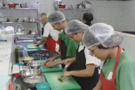 Desemprego cai para 5,6% até maio e registra menor índice da série histórica para o período