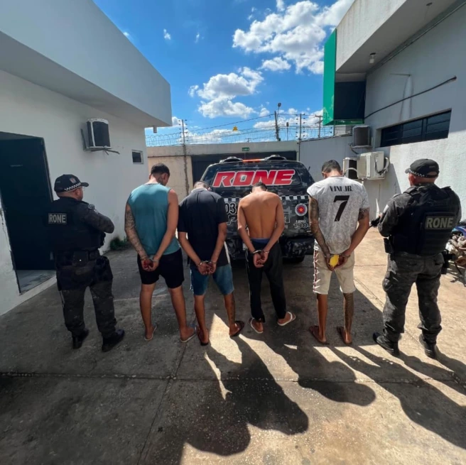Quatro homens são presos com arma, drogas e munições na zona Norte de Teresina