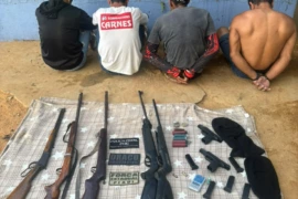 Operação contra o tráfico prende quatro pessoas e apreende armas em Parnaguá