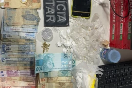 Três pessoas são conduzidas à delegacia após apreensão de drogas em Porto