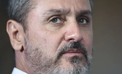 Mendonça afasta diretor da PF após apontar monitoramento ilegal