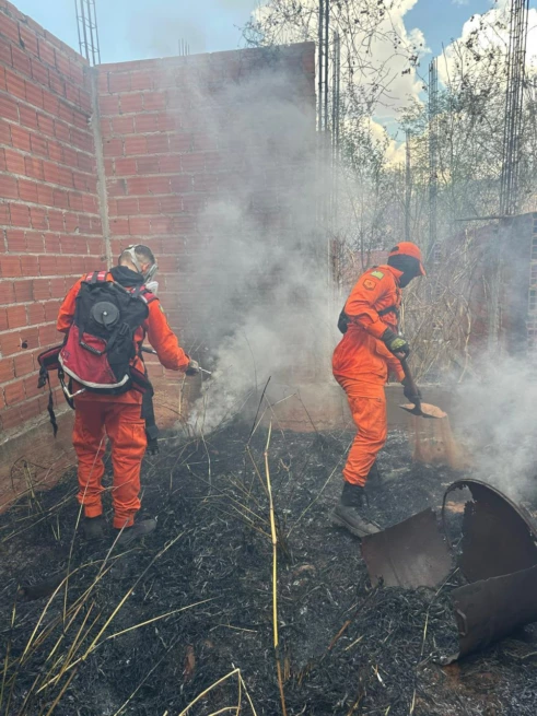 Bombeiros atendem cinco incêndios em vegetação em cinco horas em Picos
