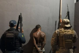 Suspeito de tráfico é preso com maconha, cocaína e crack em Picos