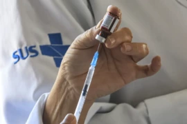 Anvisa autoriza vacina contra meningite para bebês a partir de 6 semanas