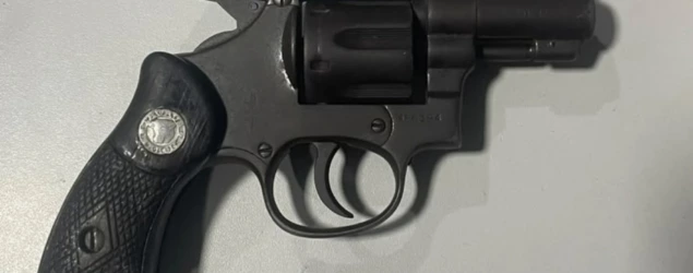 Revólver é encontrado pela PM após suspeitos fugirem na zona Norte de Teresina